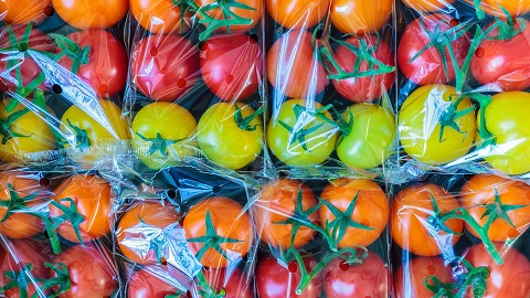 La vendita di frutta e verdura in imballaggi di plastica sarà proibita in Spagna dal 2023
